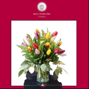 tulipanes yasemin en tonos rojos, amarillos, morados y rosados.